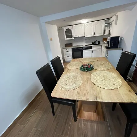 Casa Izvorul Rece Guest house *